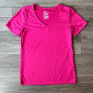 The Nike Tee ✔️ Women’s Size Medium